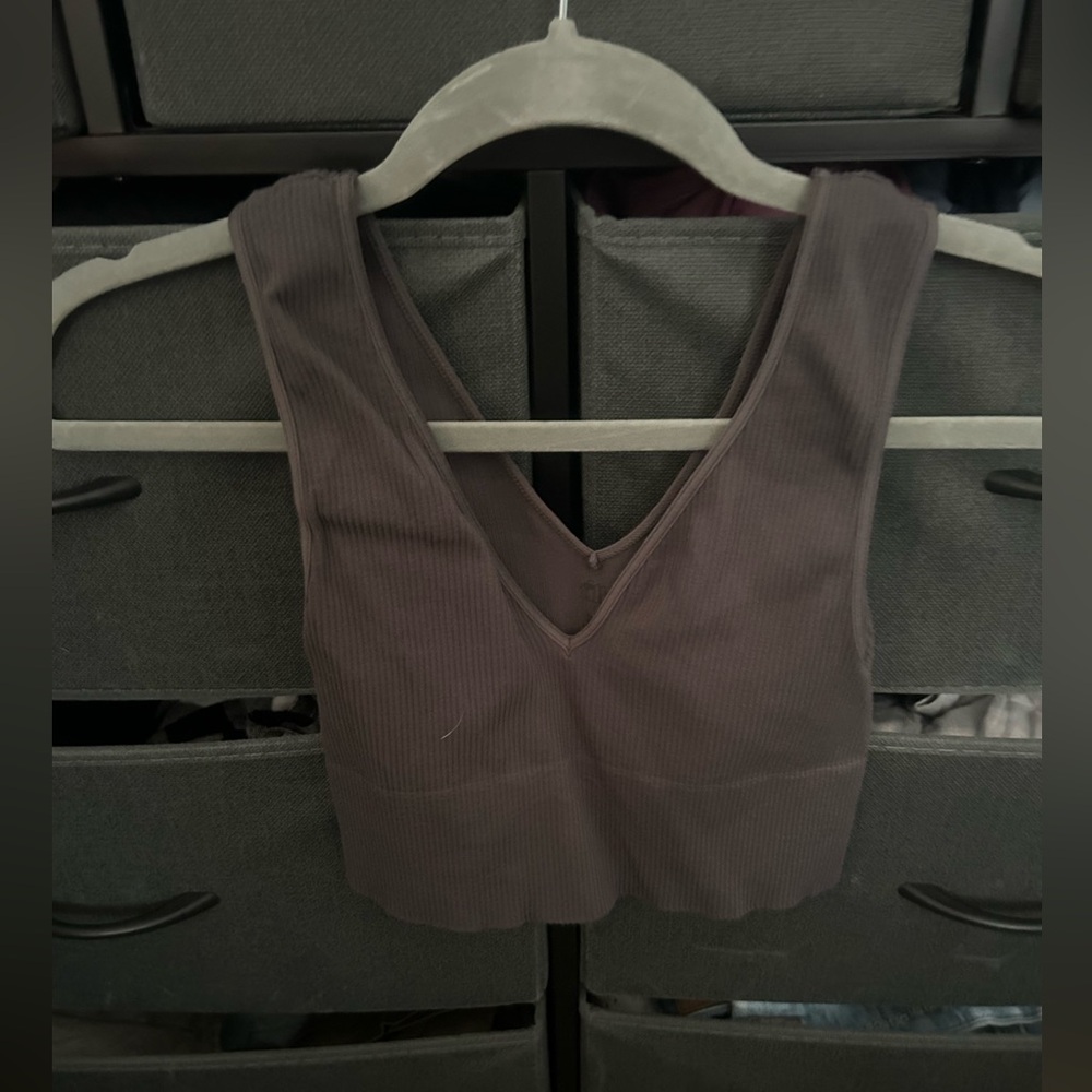 Tilly’s charcoal tank top